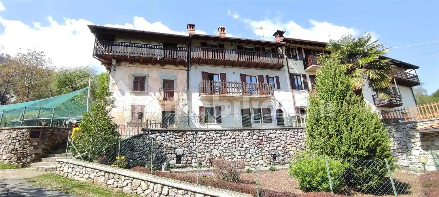 Casa indipendente in vendita a Sant'Omobono Terme