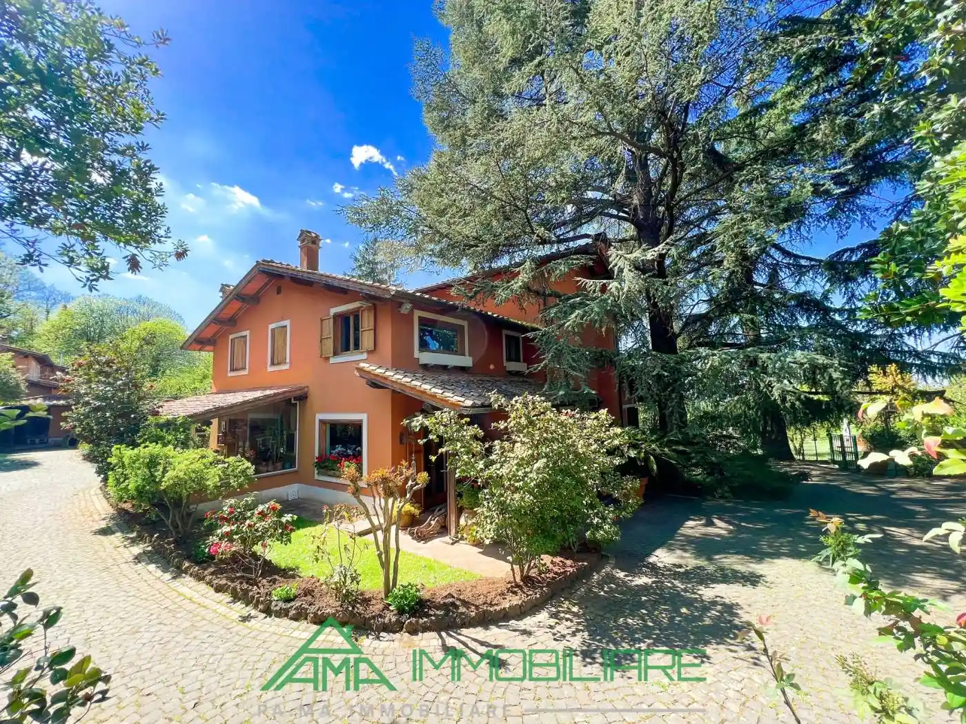 Villa in vendita a Monte Porzio Catone