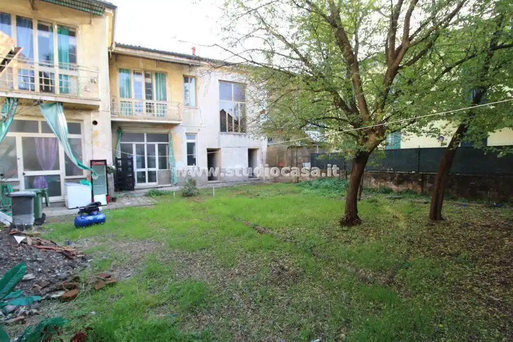 Casa indipendente in vendita a Crema