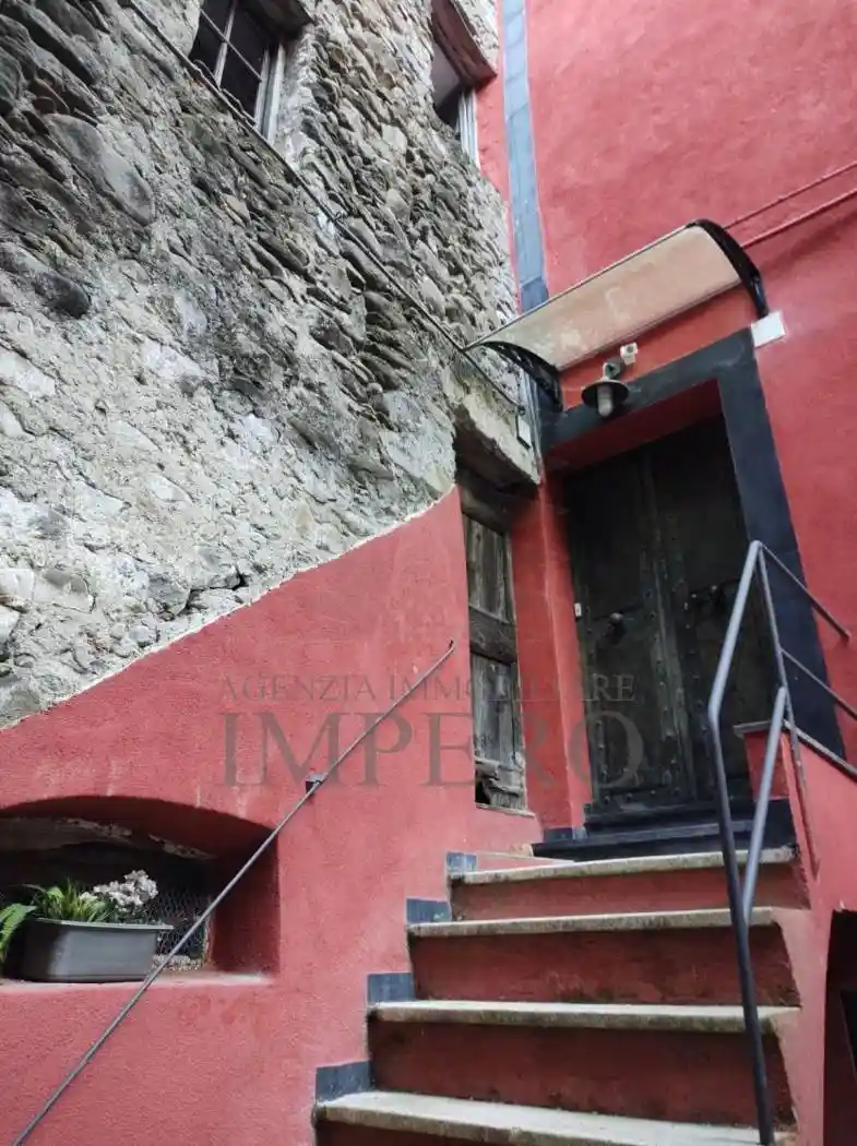 Appartamento in vendita a Isolabona