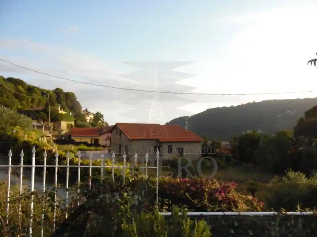 Villa in vendita a Camporosso