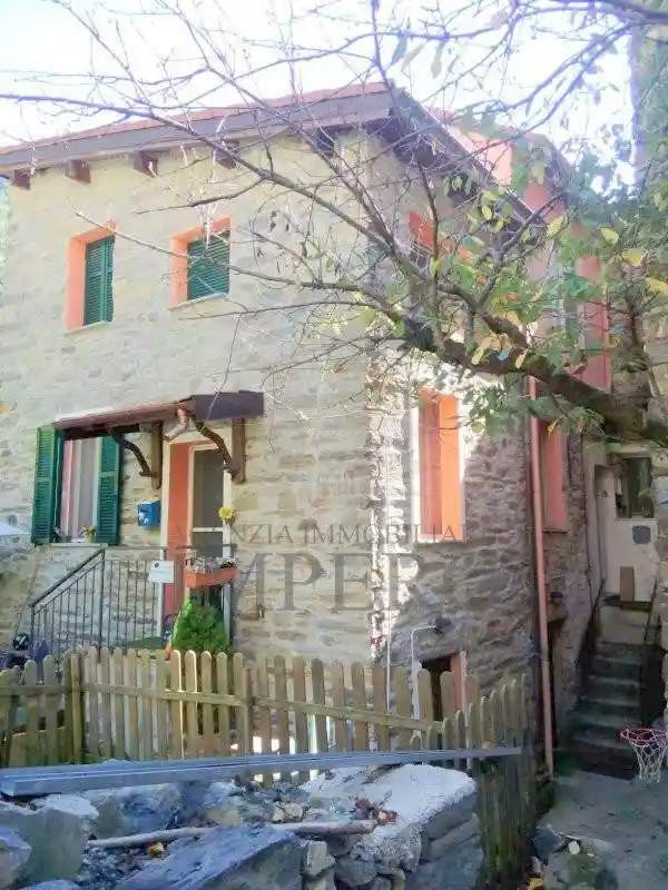 Villa in vendita a Pigna