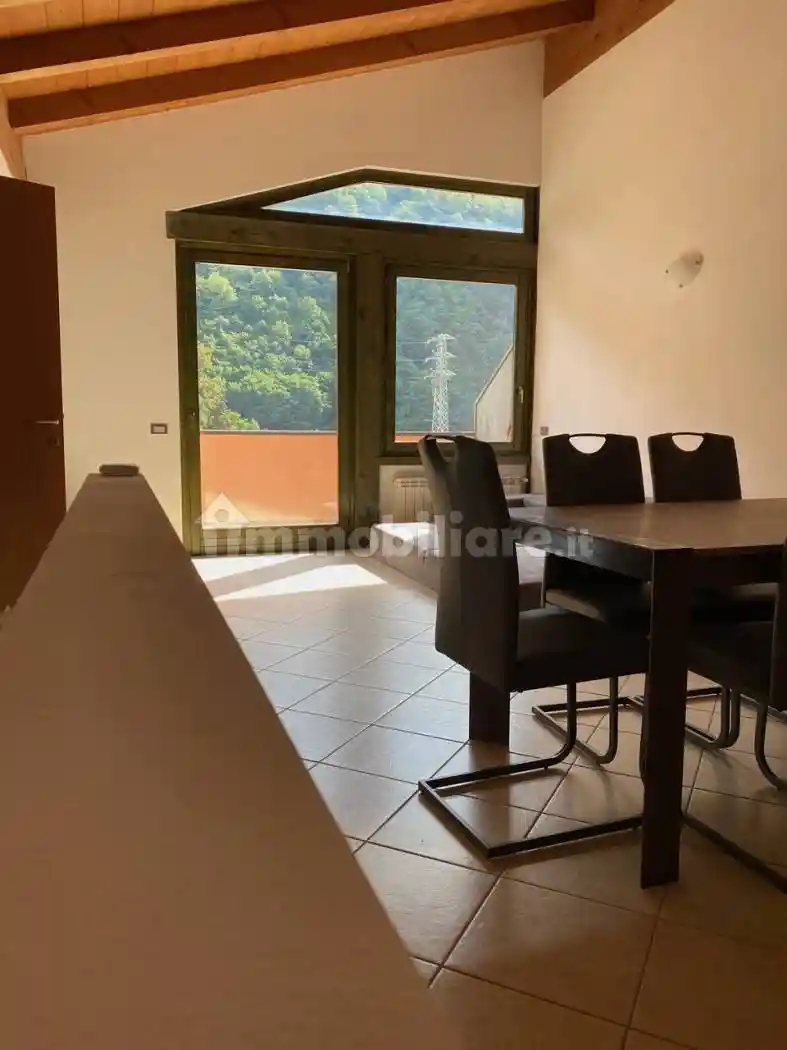 Appartamento in affitto a Edolo