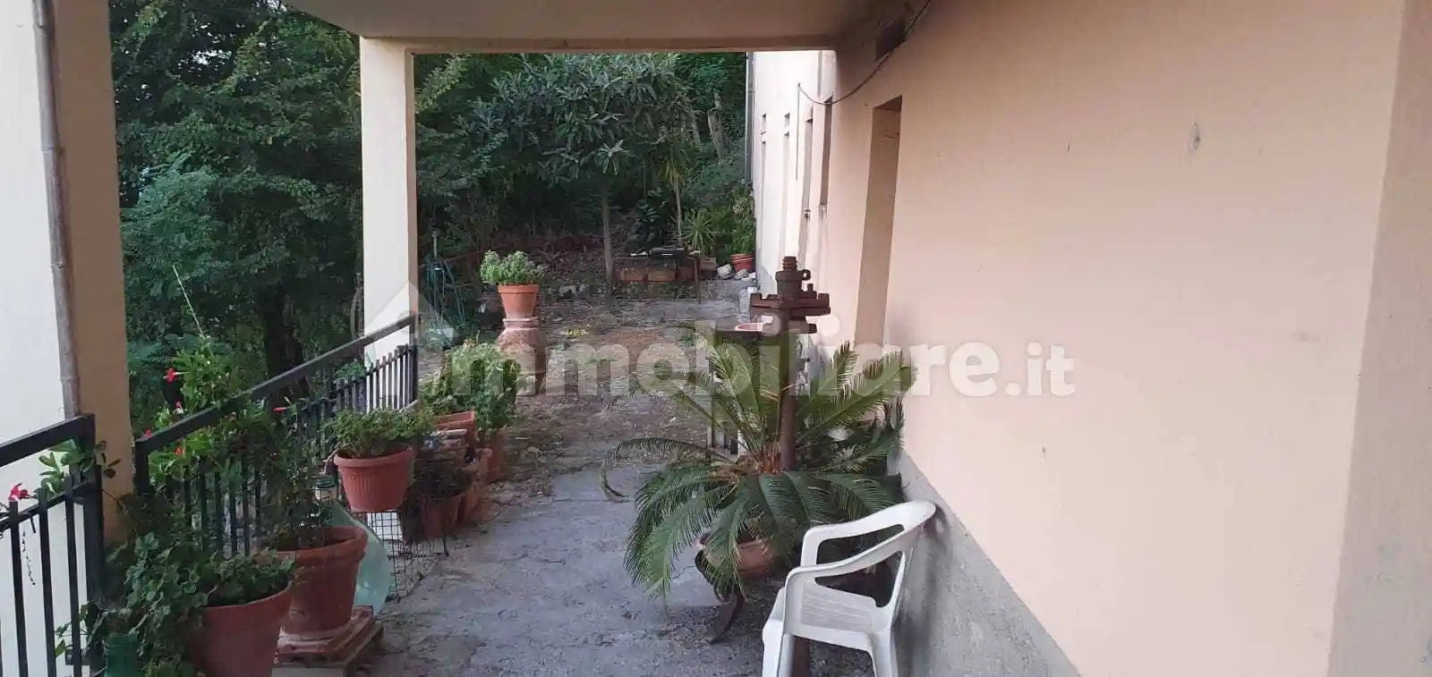 Appartamento in vendita a Vezzano Ligure