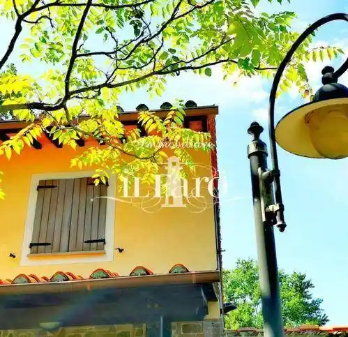 Rustico - Casale in vendita a Chianni