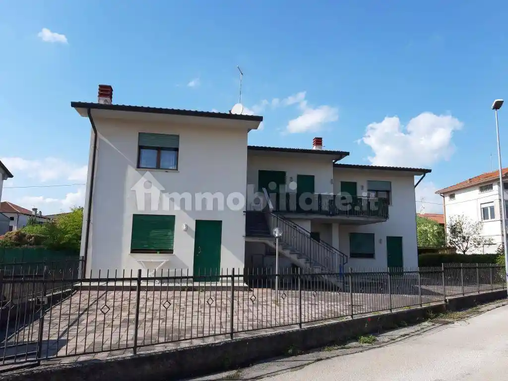 Palazzo - Edificio in vendita a Villaverla