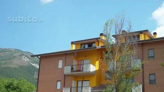 Palazzo - Edificio in affitto a Pizzoli