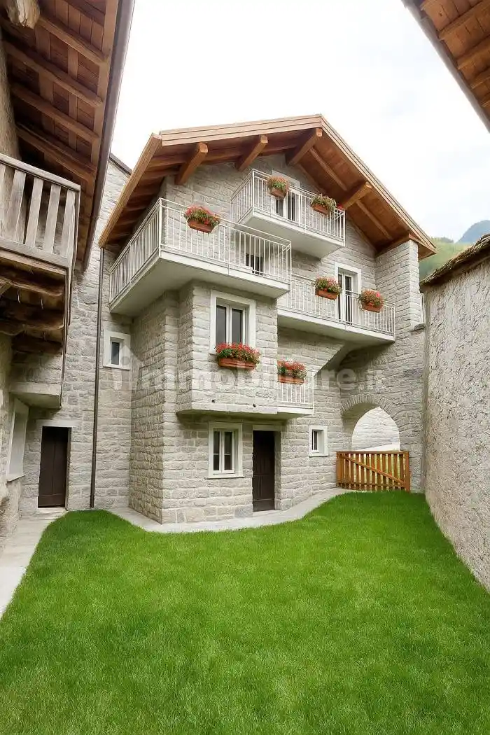 Casa indipendente in vendita a Niardo