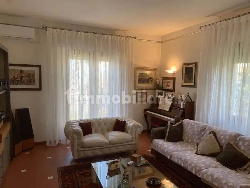 Villa in vendita a Massa