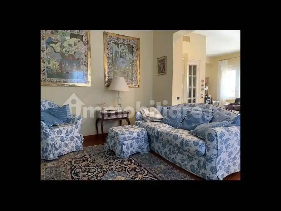 Villa in vendita a Viareggio