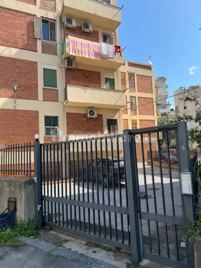 Palazzo - Edificio in vendita a Messina