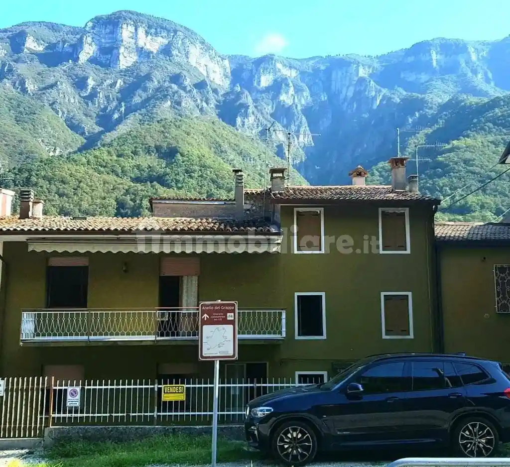 Villa in vendita a Valbrenta