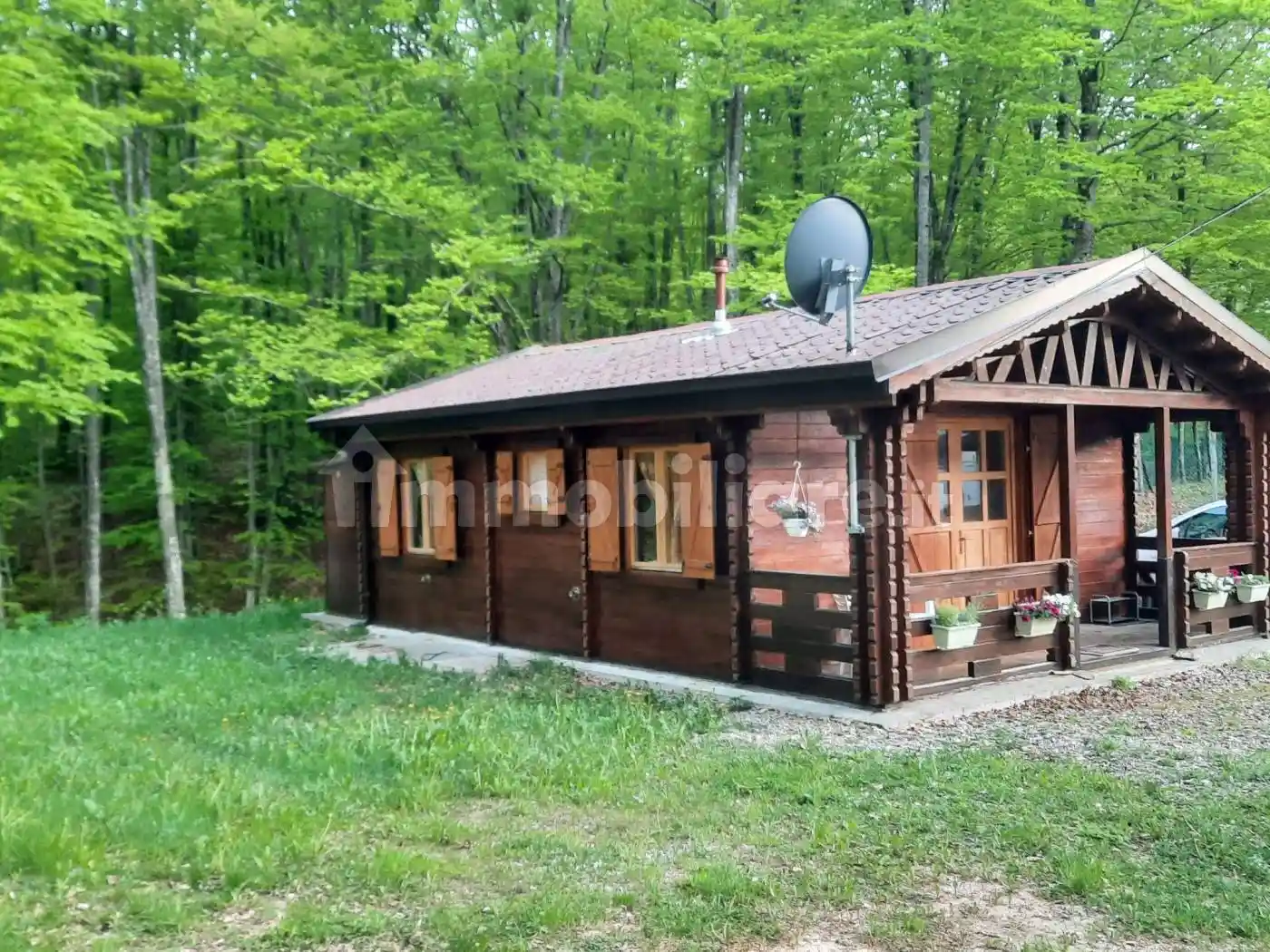 Villa in vendita a Tizzano Val Parma