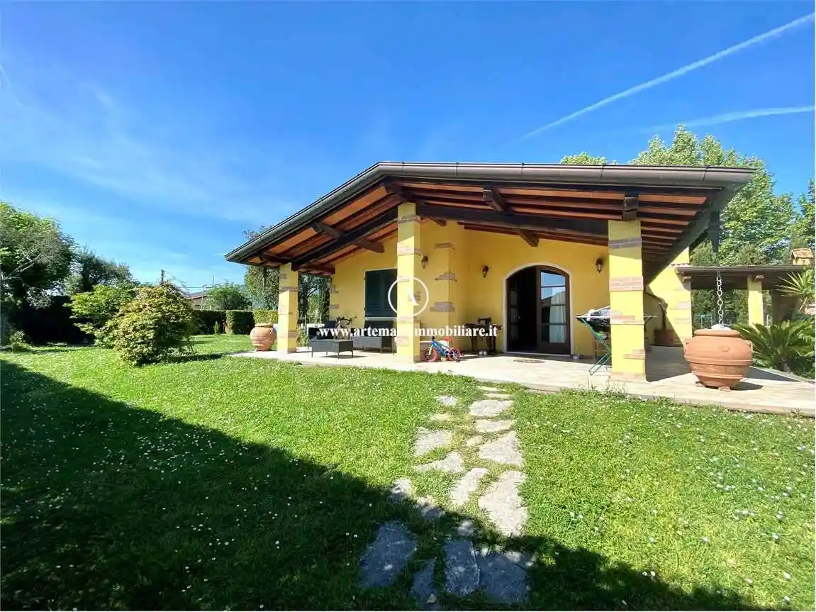 Villa in affitto a Pietrasanta