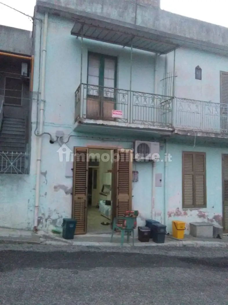 Casa indipendente in vendita a Bruzzano Zeffirio