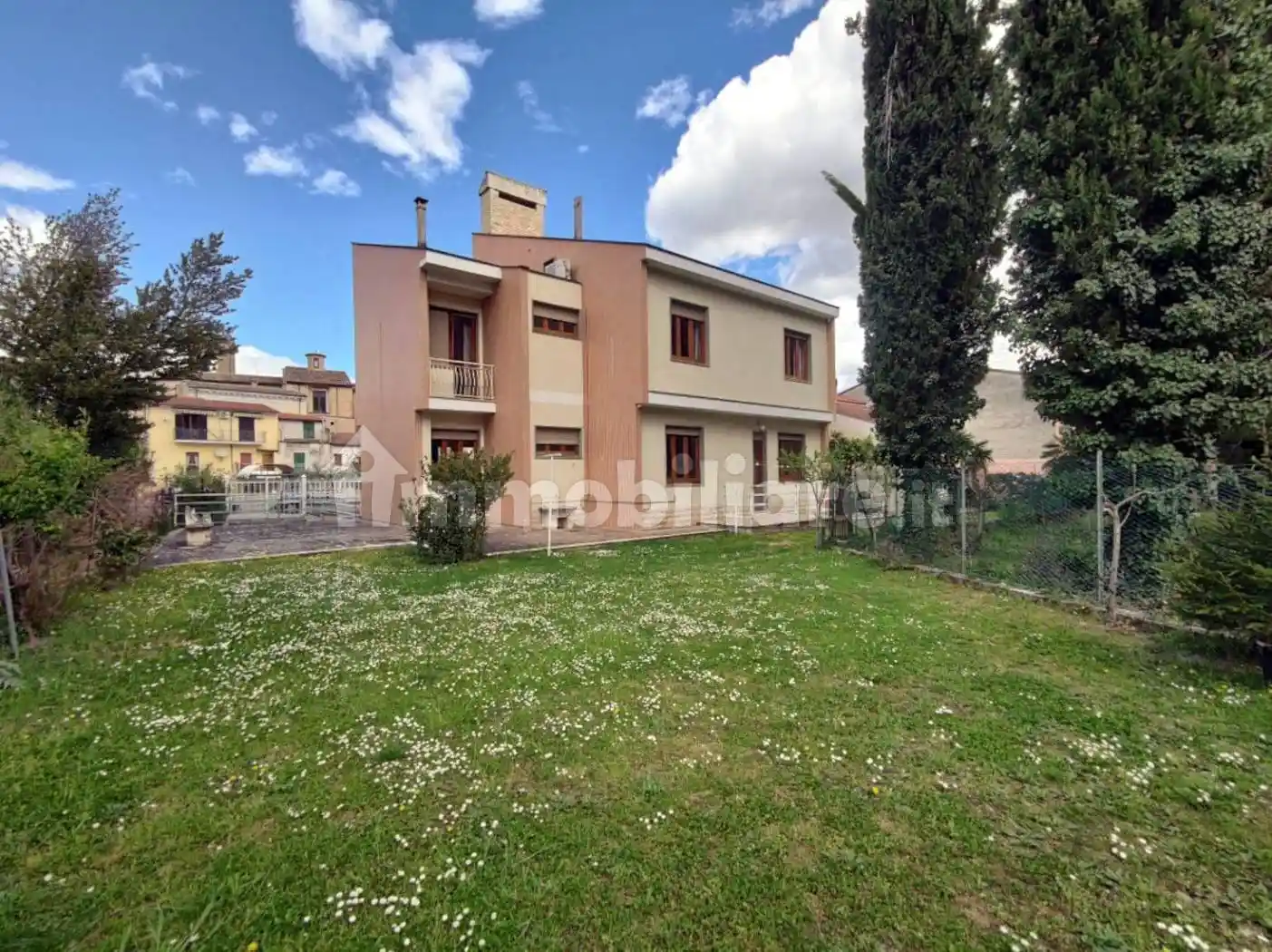 Villa in vendita a Raiano