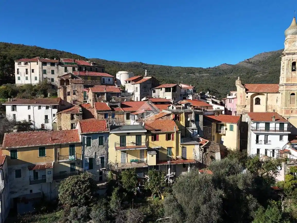 Rustico - Casale in vendita a Pietrabruna