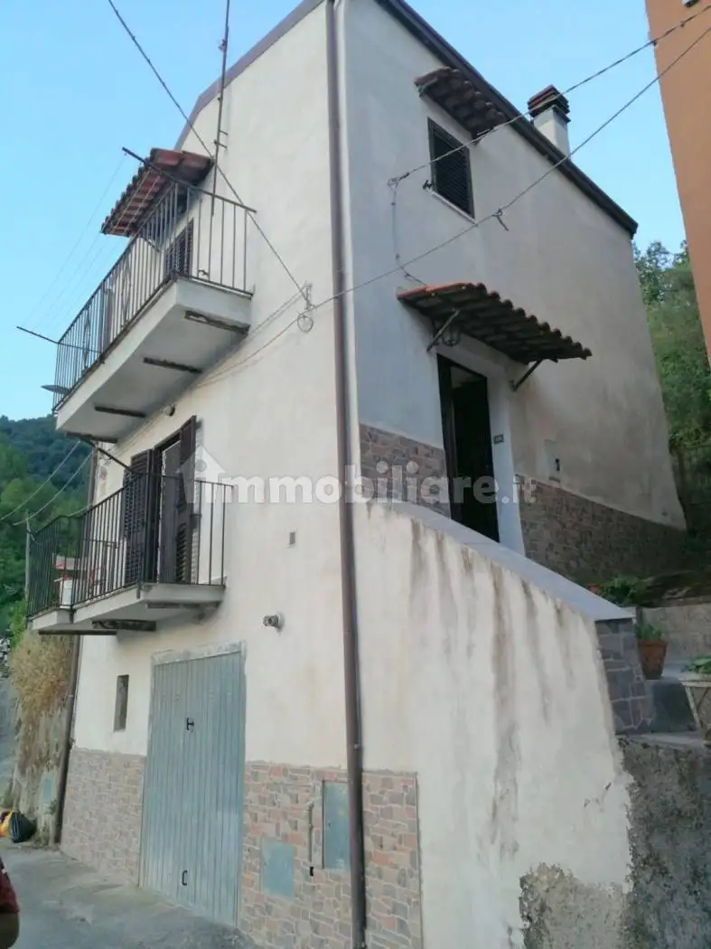 Villa unifamiliare via Gaetano Arcieri 38, Castelluccio Inferiore - foto 2