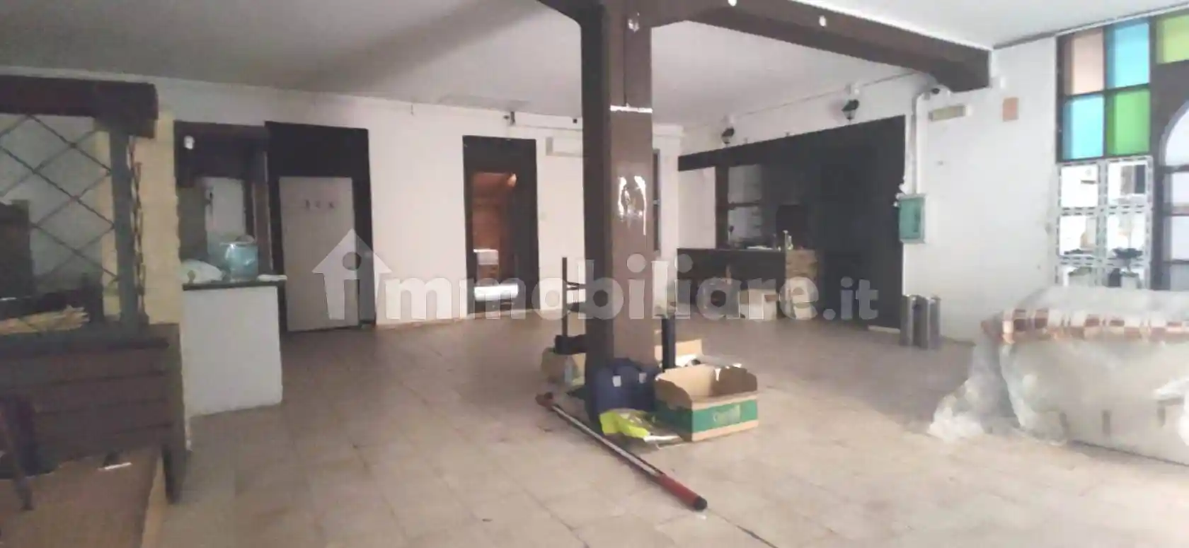 Palazzo - Edificio in vendita a Giussano