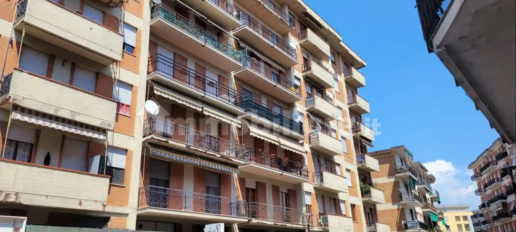 Appartamento in vendita a Sarzana