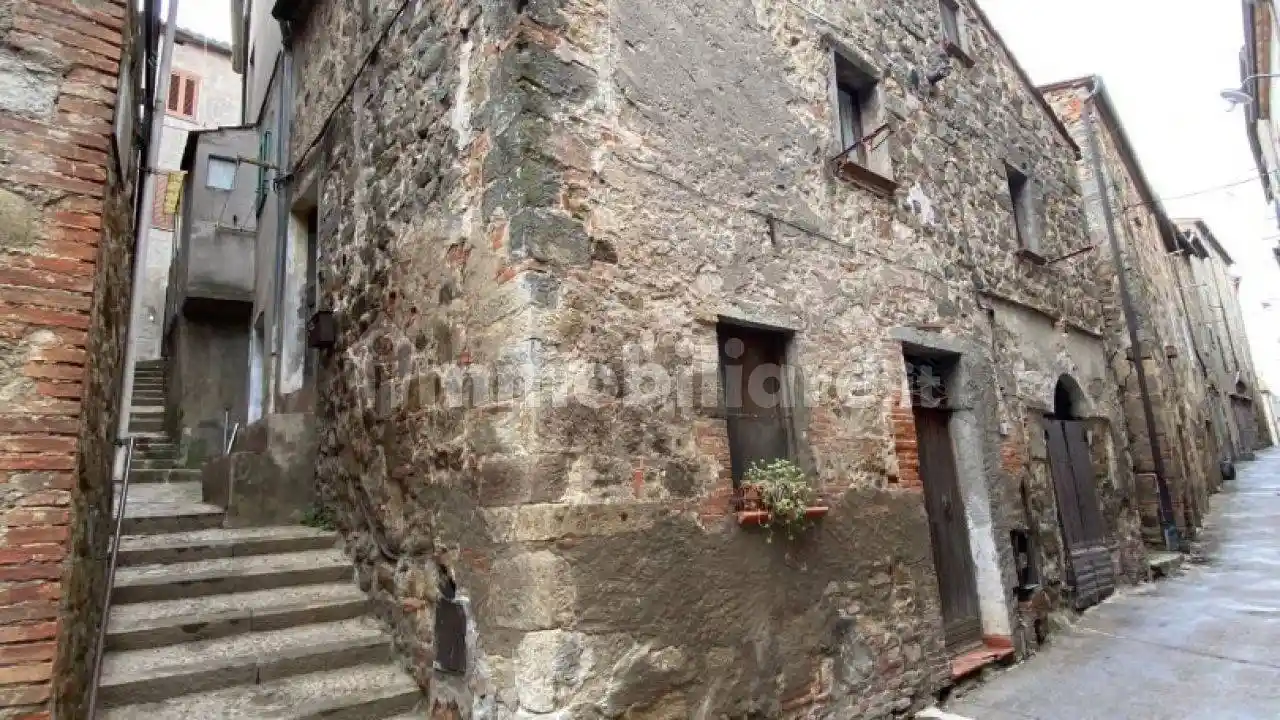 Appartamento in vendita a Roccastrada