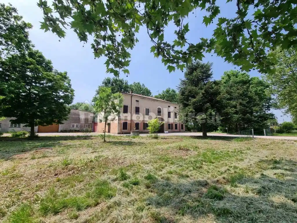 Villa plurifamiliare, ottimo stato, 630 m², Villanova, Modena - foto 3