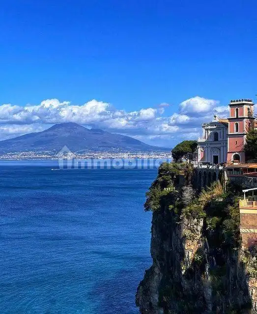Casa indipendente in affitto a Vico Equense