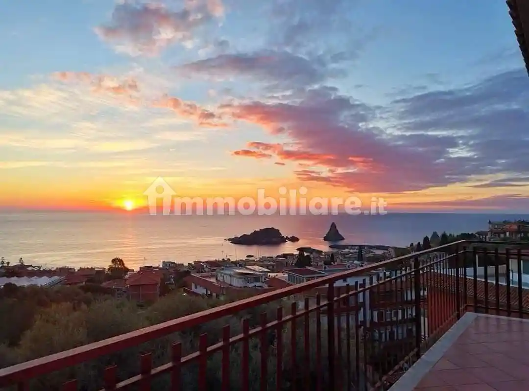 Appartamento in affitto a Aci Castello