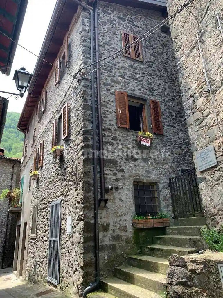 Casa indipendente in vendita a Fabbriche di Vergemoli