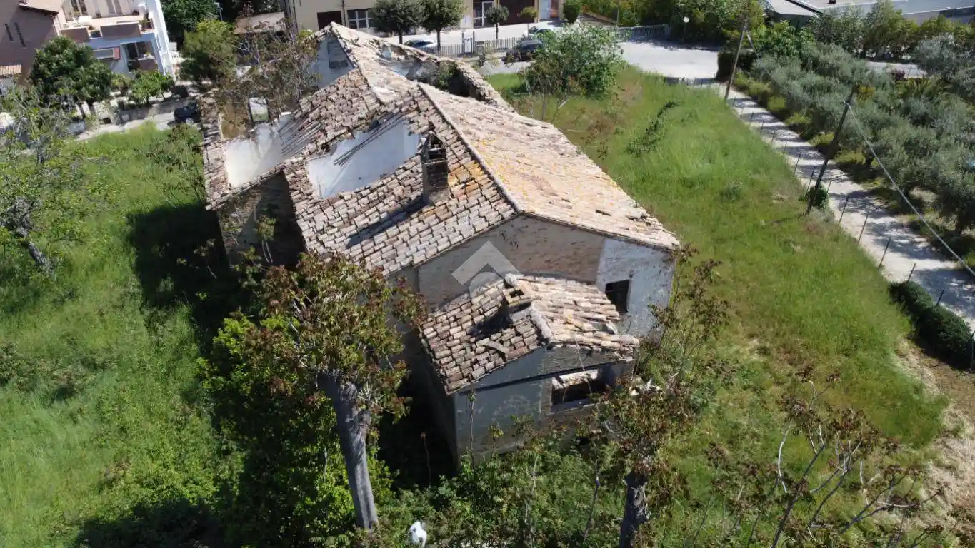Rustico - Casale in vendita a Acquaviva Picena