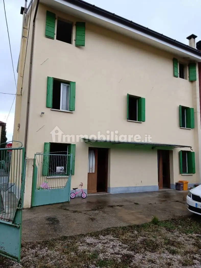 Rustico - Casale in vendita a Pocenia