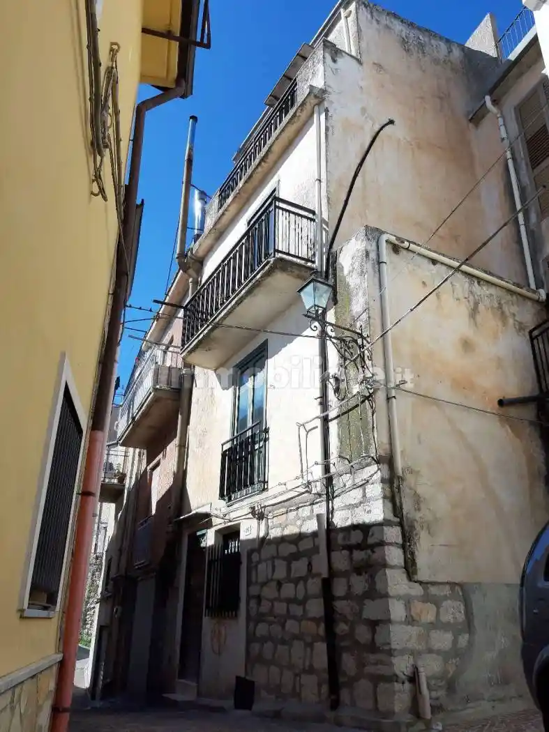 Palazzo - Edificio in vendita a Cammarata