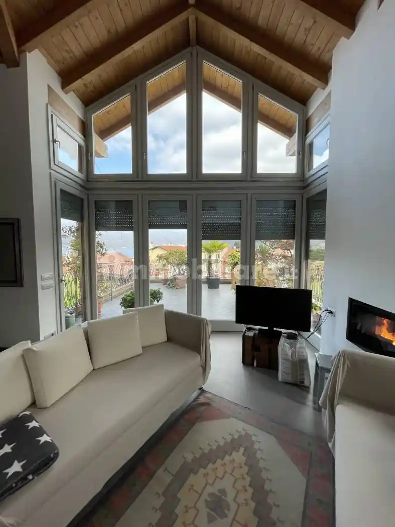 Appartamento in vendita a Luino