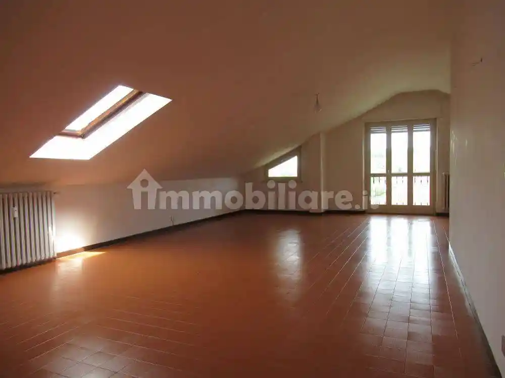 Appartamento in affitto a Alba