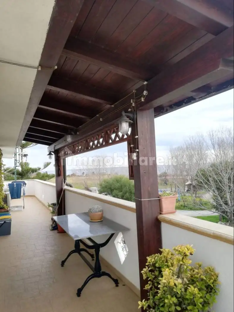 Appartamento in affitto a Caulonia