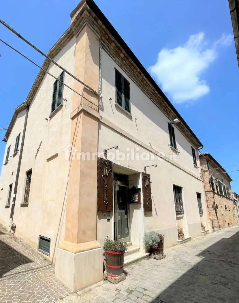 Casa indipendente in vendita a Barbara