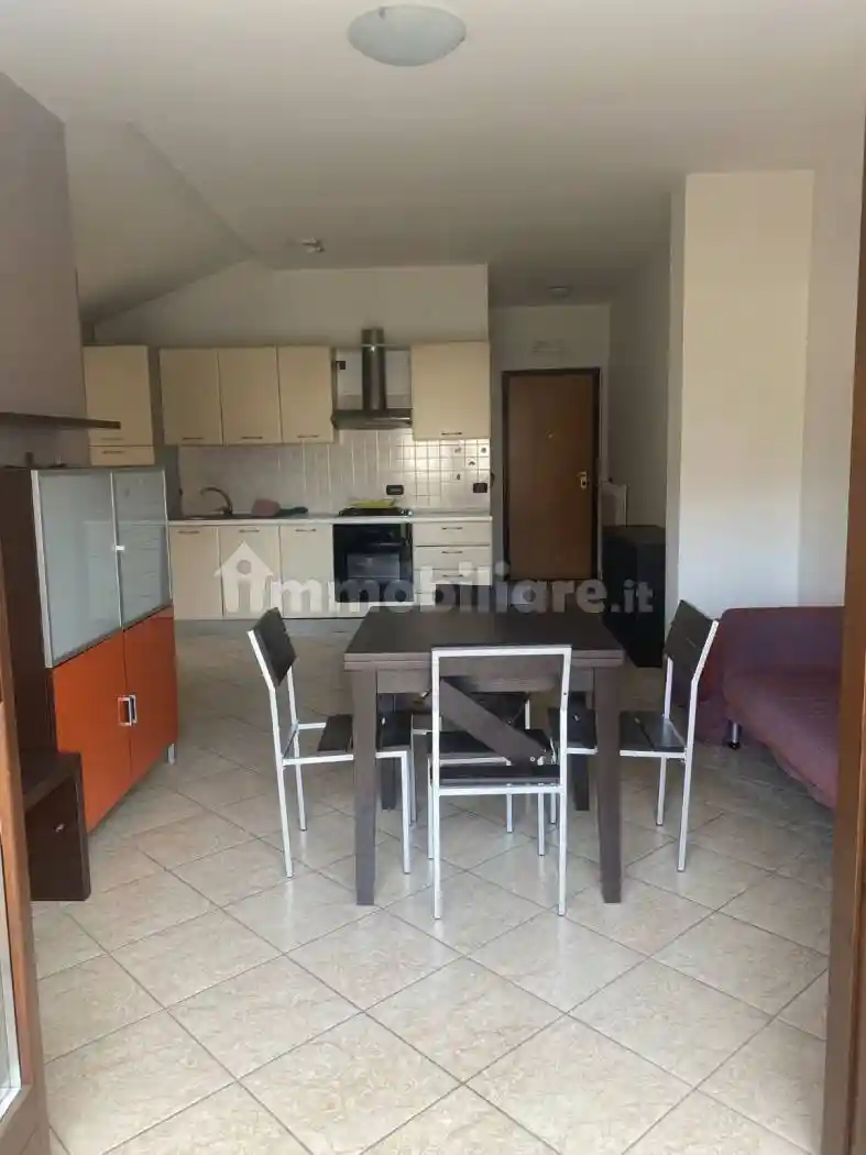 Trilocale via Vincenzo Falcone, Centro, Avezzano - foto 3