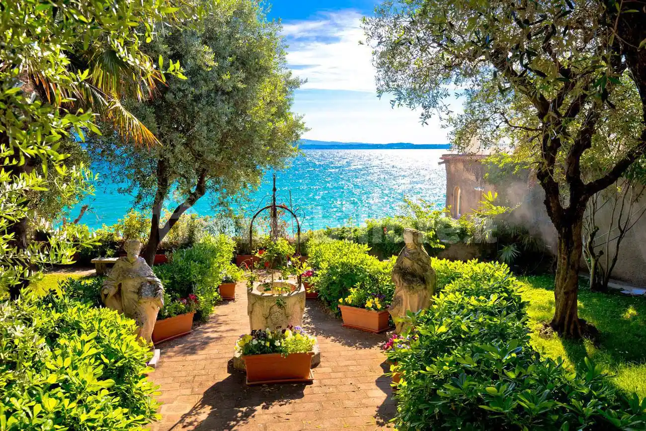 Villa in vendita a Sirmione