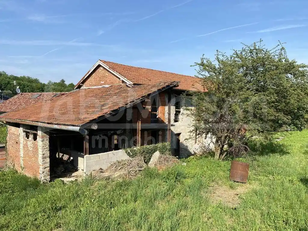 Rustico - Casale in vendita a Besozzo