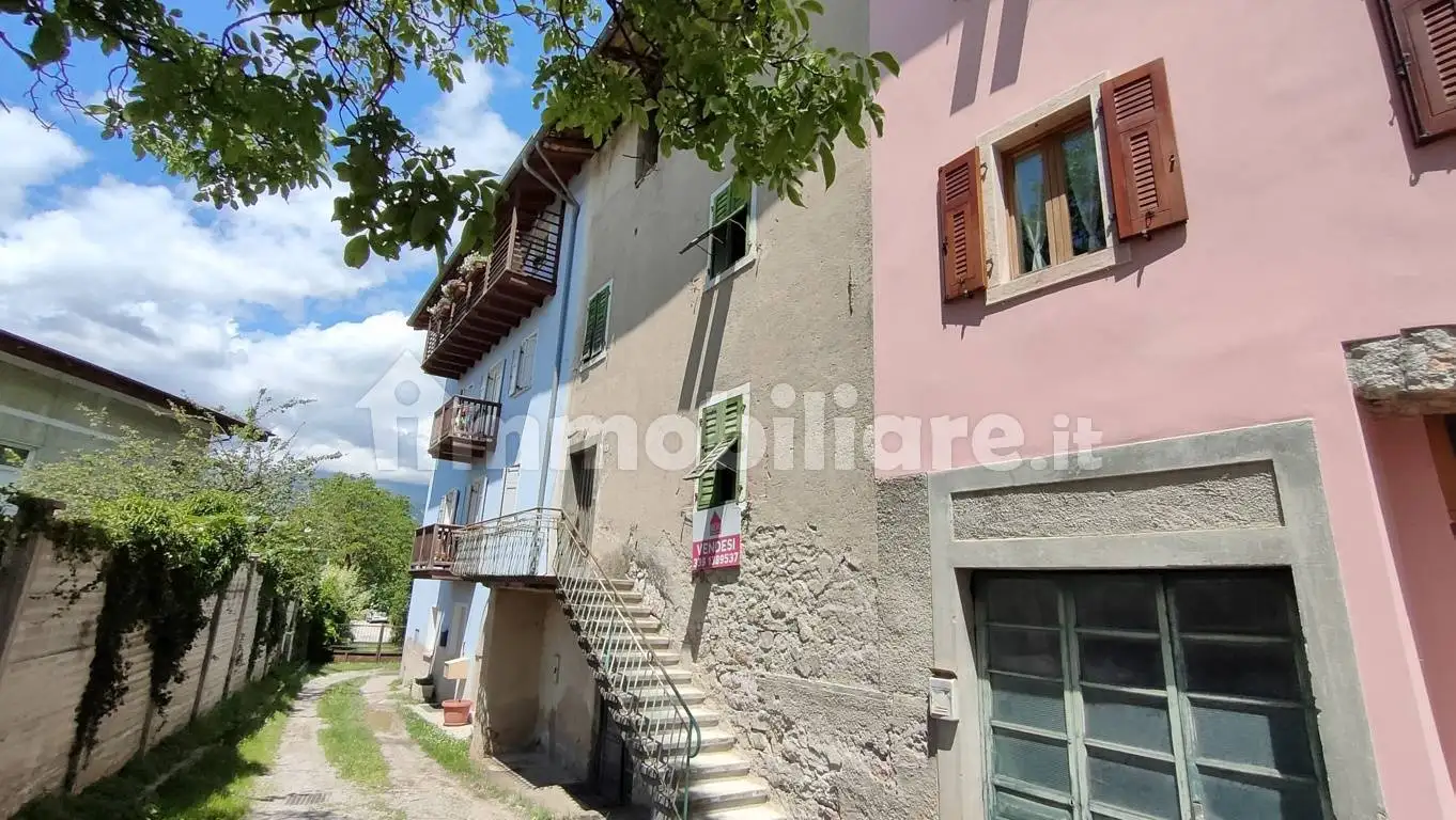 Terratetto unifamiliare piazza Alcide De Gasperi 4, Lasino, Madruzzo - foto 2