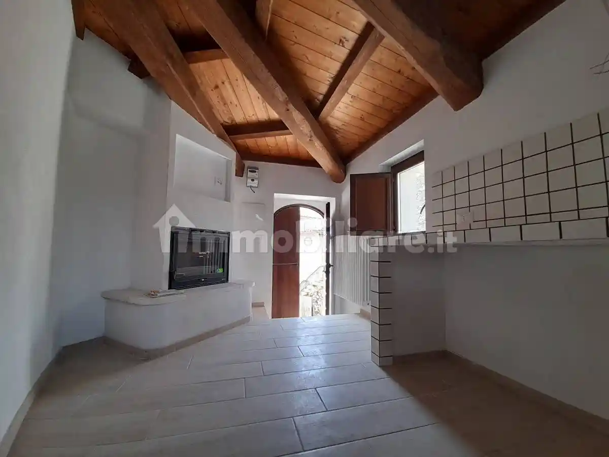 Terratetto unifamiliare via della Torre 22, Santo Stefano di Sessanio - foto 3