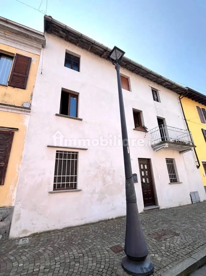 Casa indipendente in vendita a Biandrate