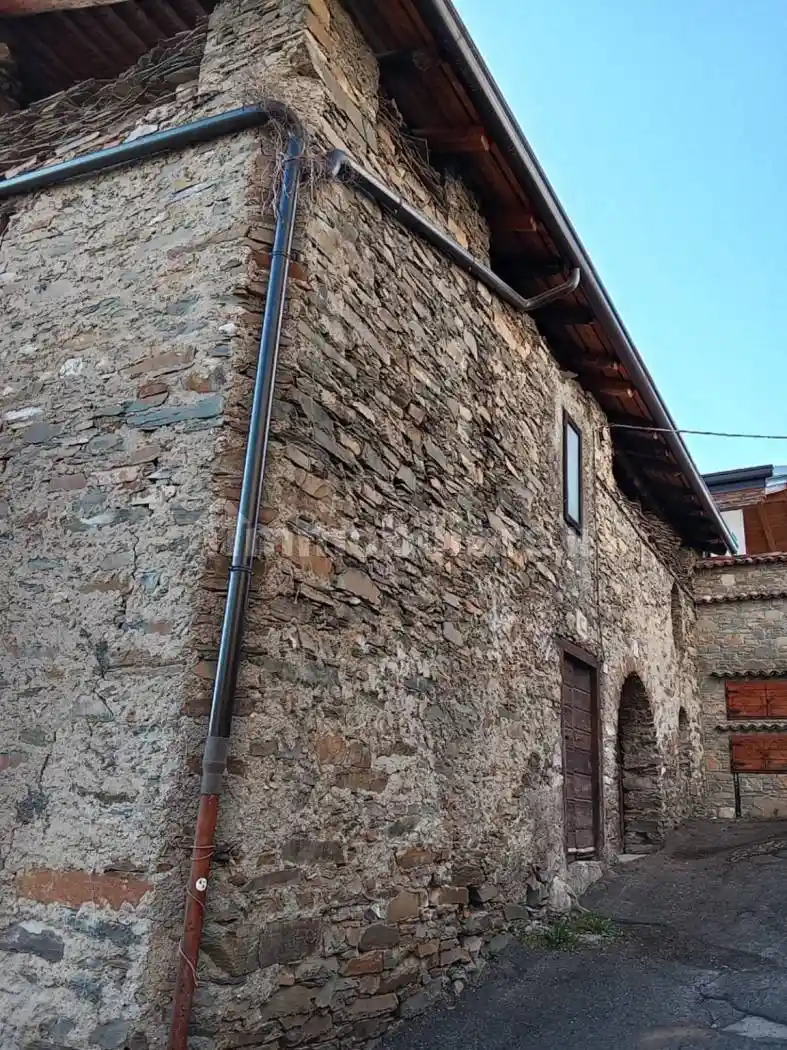 Terratetto plurifamiliare 439 m², da ristrutturare, Cimbergo - foto 2