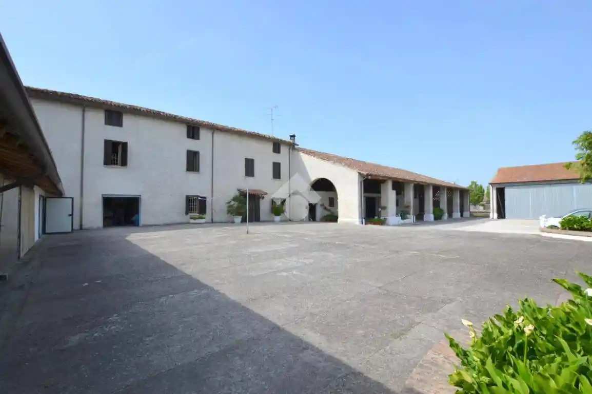 Rustico - Casale in vendita a Mariana Mantovana