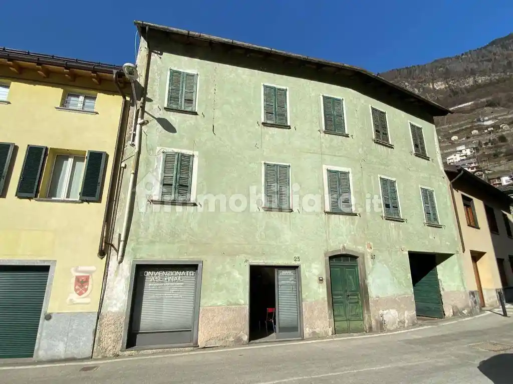 Casa indipendente in vendita a Chiavenna