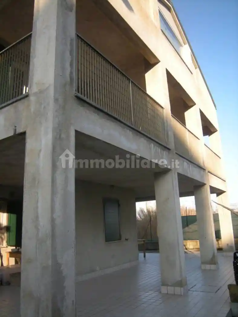 Casa indipendente in vendita a Falconara Marittima