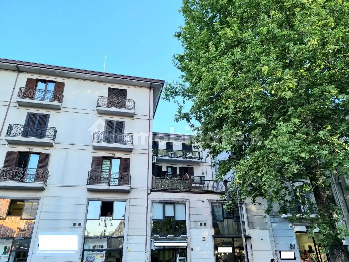 Appartamento viale Italia 13, Emanuele II, C. Colombo, Morelli e Silvati, Avellino - foto 2