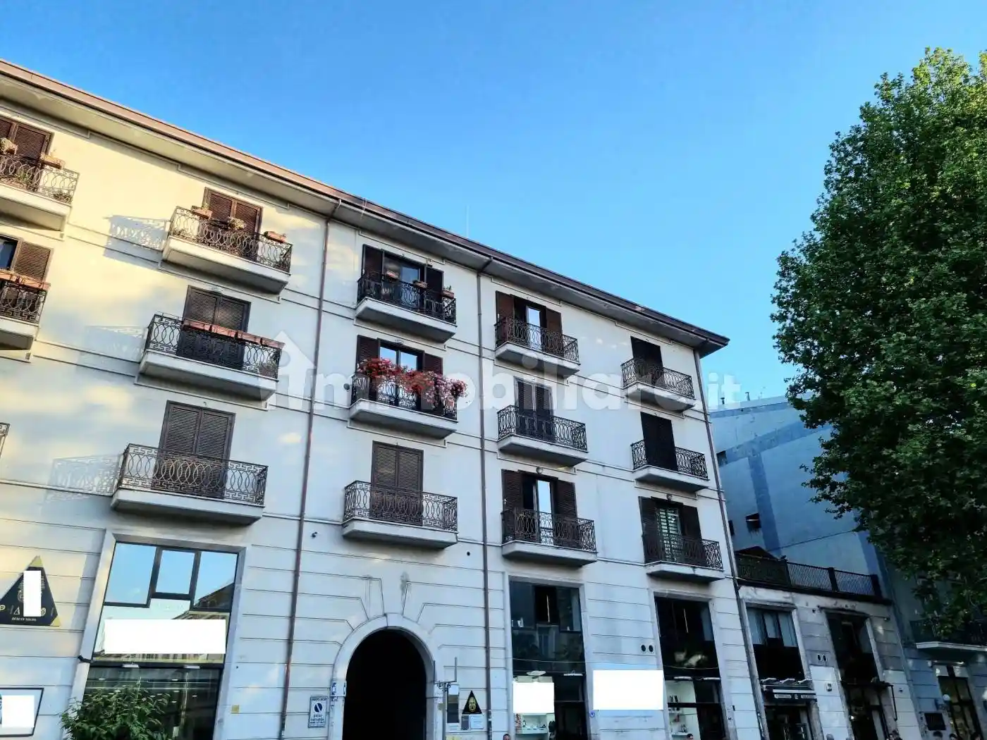 Appartamento viale Italia 13, Emanuele II, C. Colombo, Morelli e Silvati, Avellino - foto 3