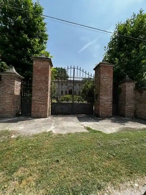 Villa in vendita a San Benedetto Po
