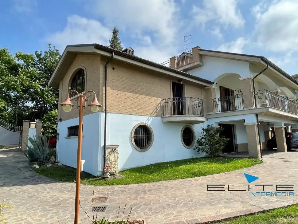 Villa in vendita a Pescara